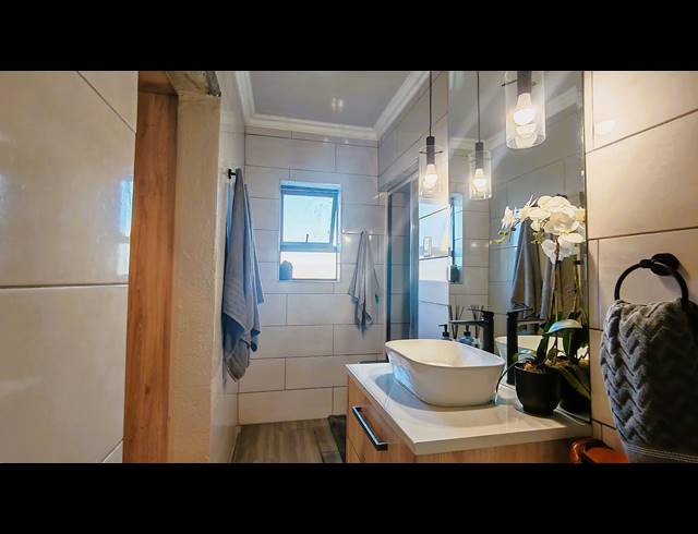 3 BEDROOM HOUSE FOR SALE IN SONLAND PARK